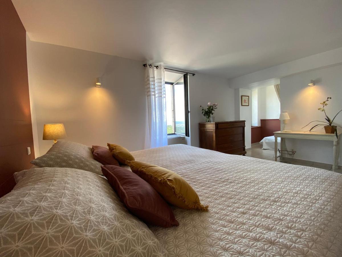 Auberge De La Tour De Brison Sanilhac  Eksteriør billede