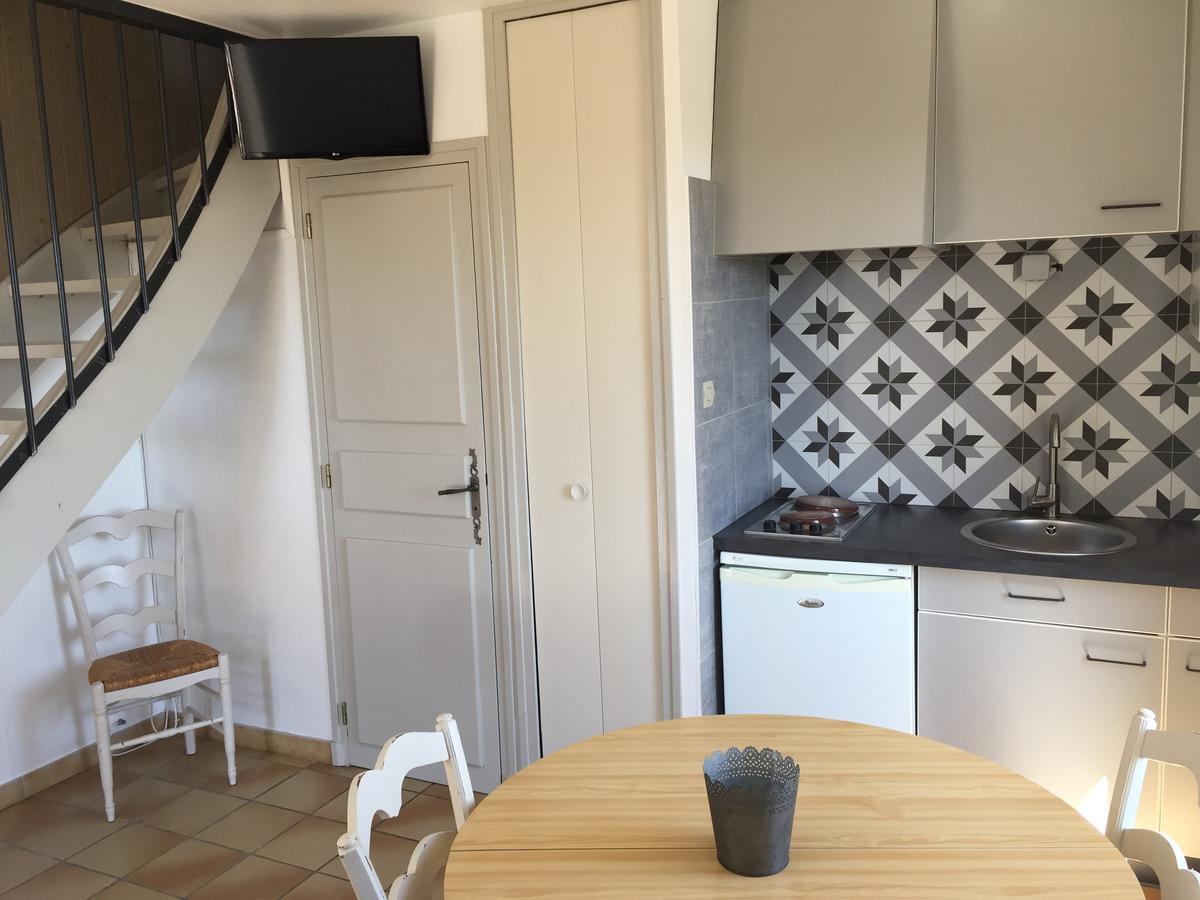 Auberge De La Tour De Brison Sanilhac  Eksteriør billede